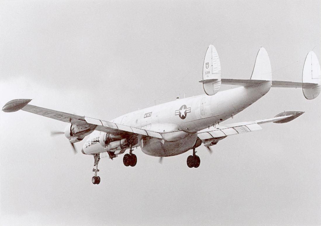 Naam: Foto 666. Lockheed Warning Star. 1100 breed.jpg
Bekeken: 451
Grootte: 69,9 KB