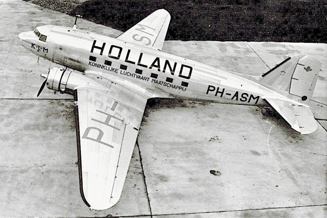 Naam: Foto 207. PH-ASM %22Mees%22. Douglas DC-3 met Holland beschildering. 1100 breed.jpg
Bekeken: 1275
Grootte: 150,7 KB