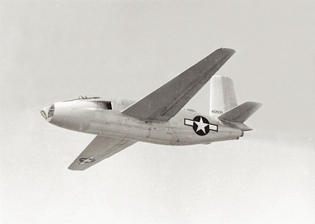 Naam: Foto 670. '44-61509'. tweede prototype Douglas XB-43, april 1948 YB-43 Jetmaster. 1100 breed.jpg
Bekeken: 1040
Grootte: 59,6 KB