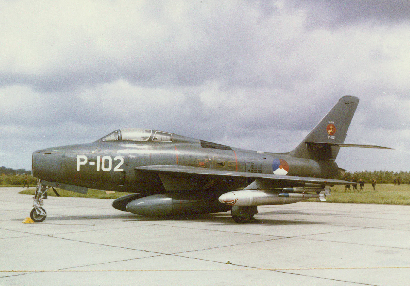 Naam: F84f P-102.jpg
Bekeken: 1181
Grootte: 463,7 KB