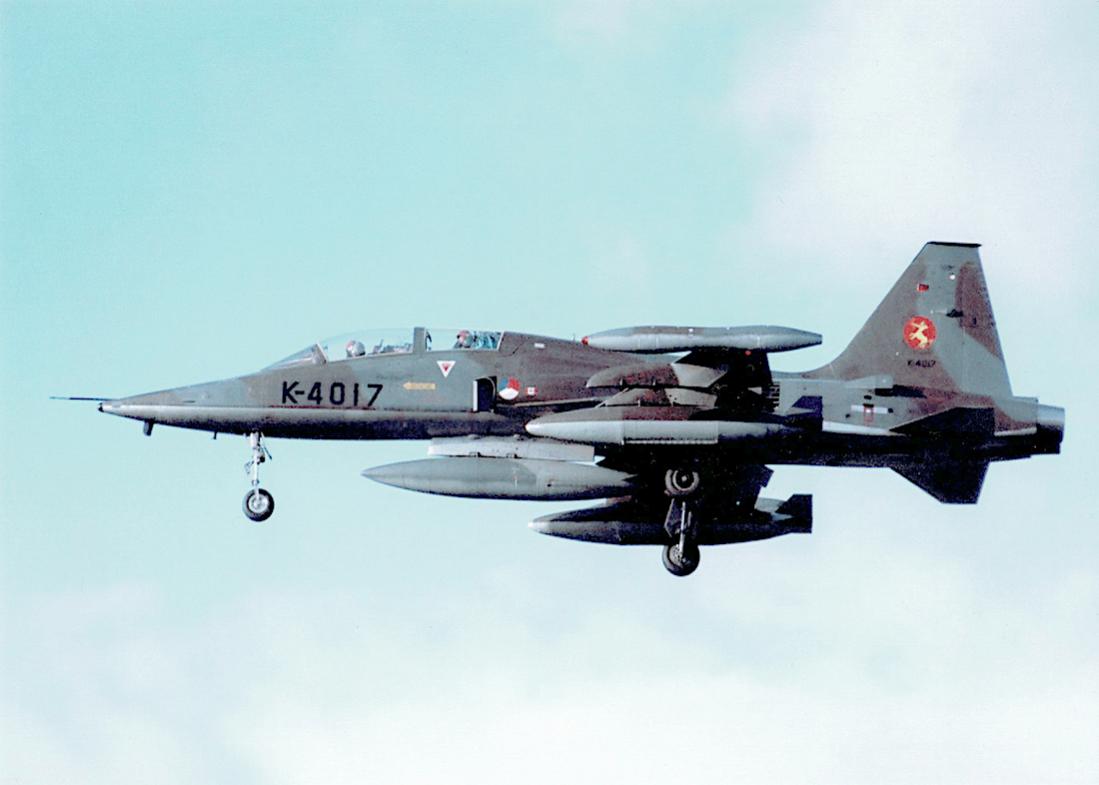 Naam: Foto 182. 'K-4017'. Northrop NF-5B. 1100 breed.jpg
Bekeken: 984
Grootte: 51,4 KB