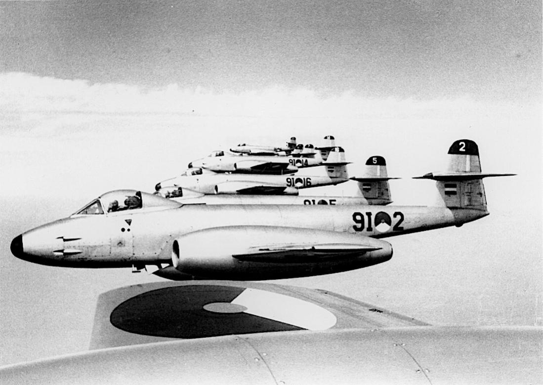 Naam: Foto 183. Meteor F.Mk. 8. 1100 breed.jpg
Bekeken: 1111
Grootte: 105,5 KB