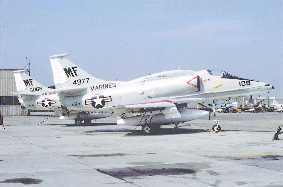 Naam: Foto 673. Douglas A-4F (154977). US Marines, VMA-134. 1978. 1100 breed.jpg
Bekeken: 867
Grootte: 81,2 KB