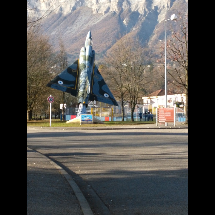Naam: Mirage 3 - Montbonnot-Saint-Martin..jpg
Bekeken: 477
Grootte: 123,4 KB