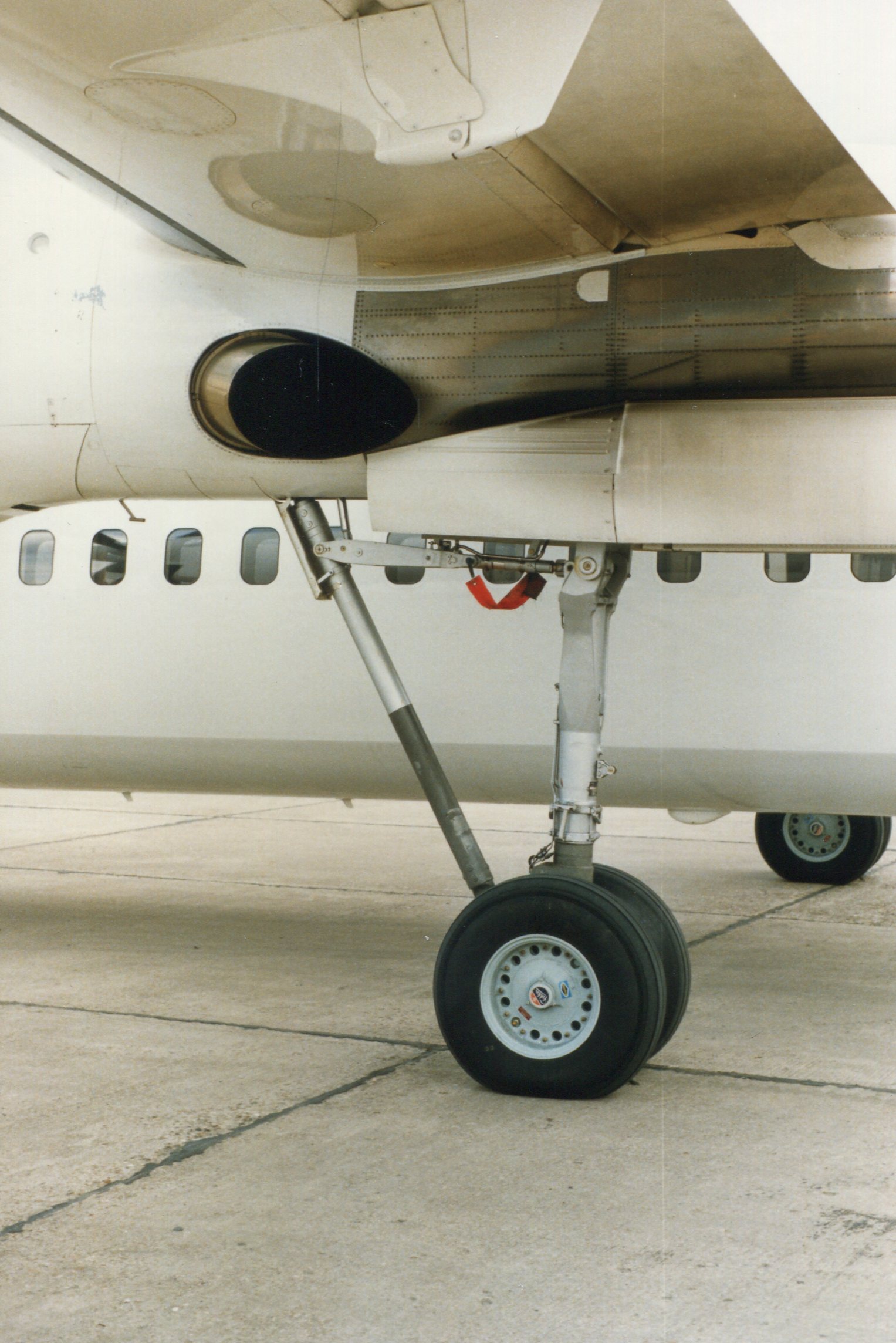 Naam: Fokker 50  juni 1987 (5).jpg
Bekeken: 907
Grootte: 429,7 KB