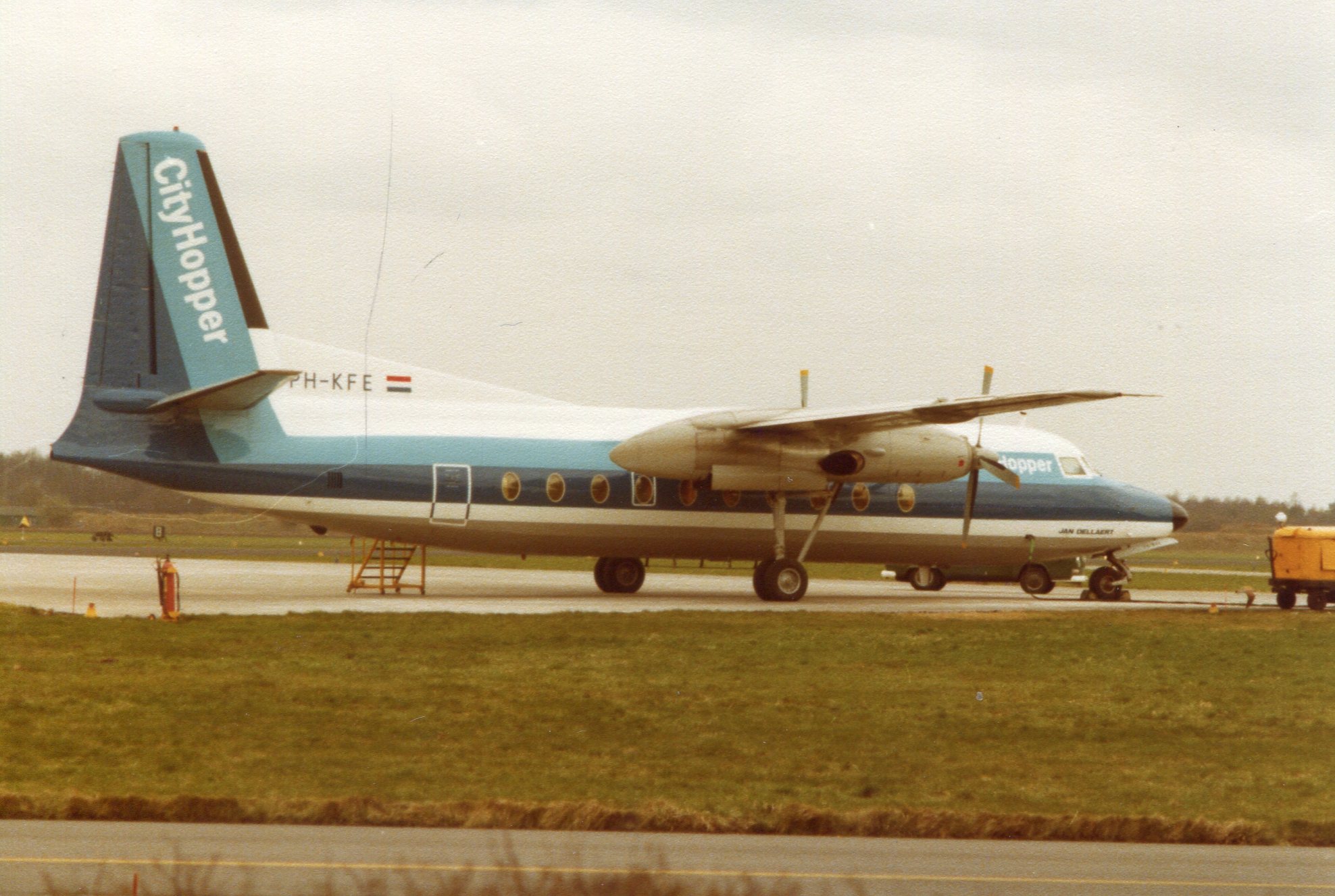 Naam: Vliegbasis Eindhoven4-1978.jpg
Bekeken: 766
Grootte: 402,8 KB