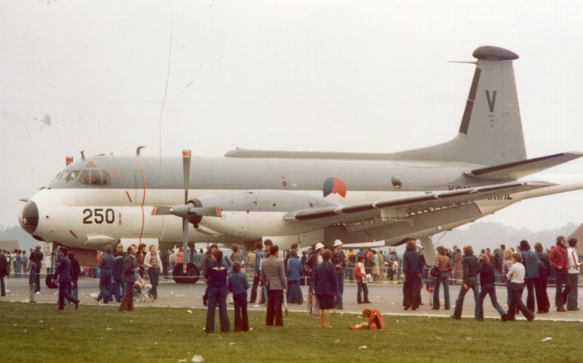 Naam: Gilze Rijen 18-6-1977.jpg
Bekeken: 647
Grootte: 272,0 KB