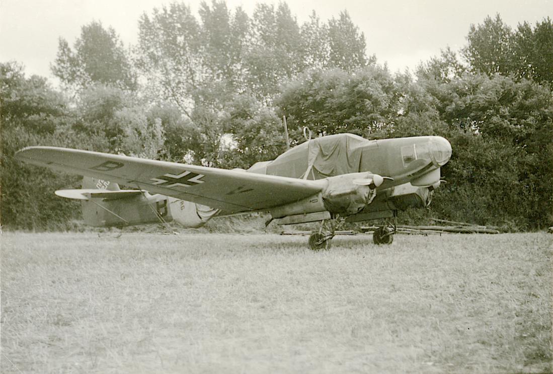 Naam: Foto 515. Focke-Wulf Fw 58 B 'Wijhe' te Duinkerken (volgens verkoper). 1100 breed.jpg
Bekeken: 1118
Grootte: 131,2 KB