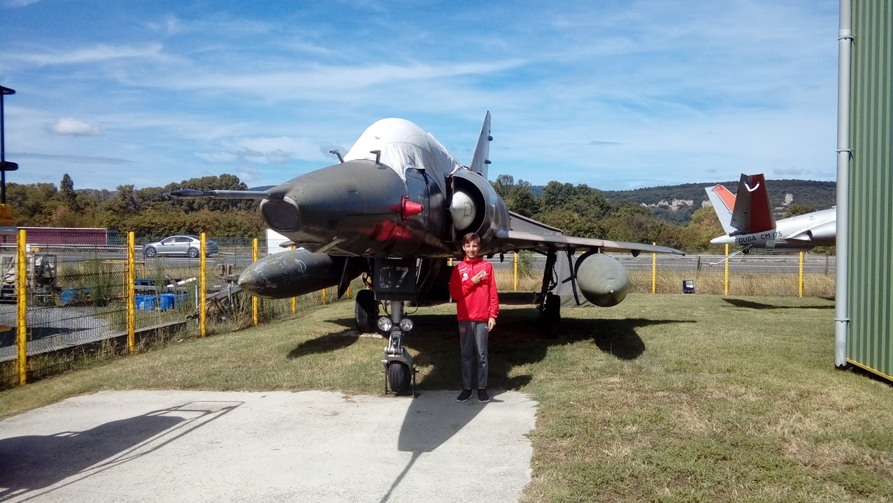 Naam: Mirage 5, CM.175 at a company called La Surplus , Portes-les-Valence,.jpg
Bekeken: 652
Grootte: 247,6 KB