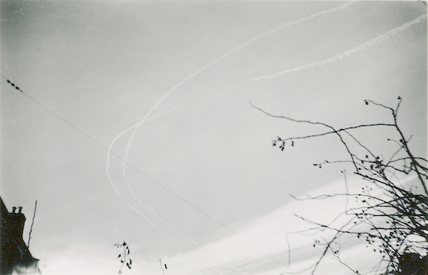 Naam: Foto 129. Overvluchten Engelse vliegtuigen datum 14 Jan. 1942 te 2 uu 55 n.m. 600 breed.jpg
Bekeken: 1026
Grootte: 238,7 KB