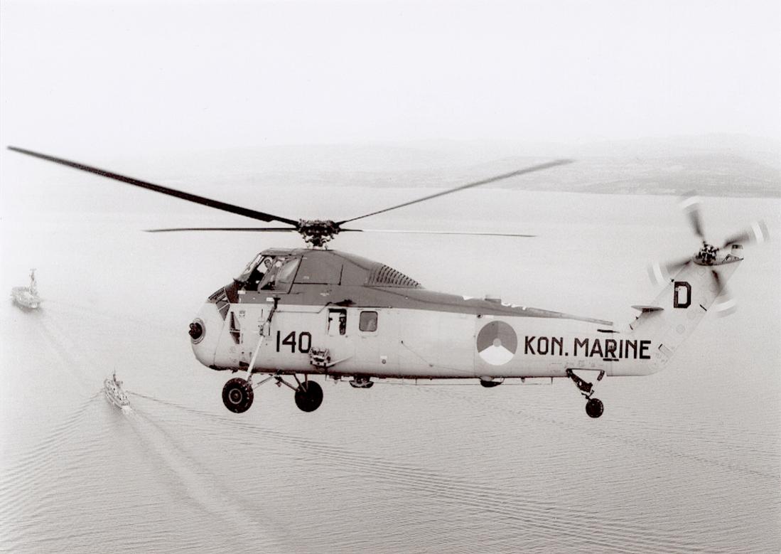 Naam: #319. '140'. Sikorsky HSS-1N (SH-34J). 1100 breed.jpg
Bekeken: 652
Grootte: 77,7 KB