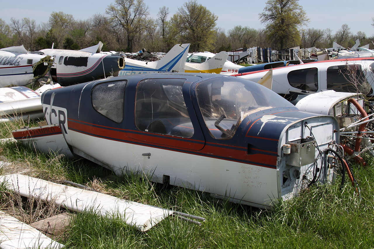 Naam: G-BKCR_SOCATA_TB-9_Tampico_(9143194800).jpg
Bekeken: 1230
Grootte: 317,5 KB