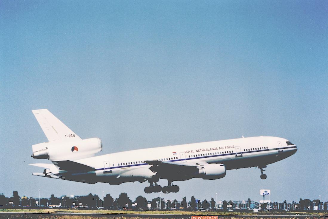 Naam: Foto 197. 'T-264'. Douglas KDC-10. 1100 breed.jpg
Bekeken: 1218
Grootte: 85,7 KB