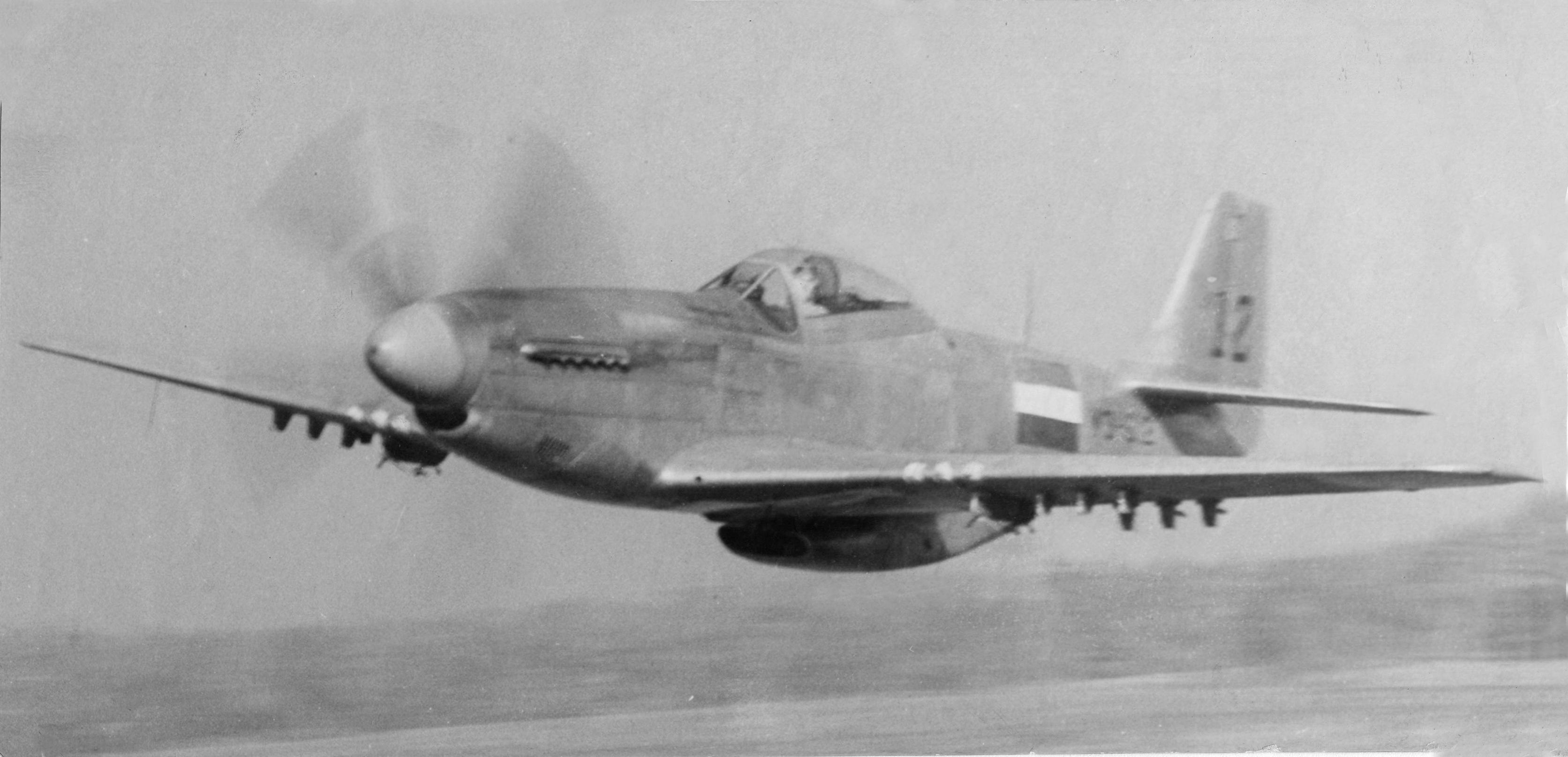 Naam: p51k 122sqd medan46 n3-612.jpg
Bekeken: 895
Grootte: 402,7 KB