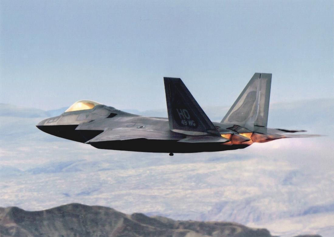 Naam: Foto 700. Lockheed F-22 Raptor. 1100 breed.jpg
Bekeken: 439
Grootte: 57,3 KB