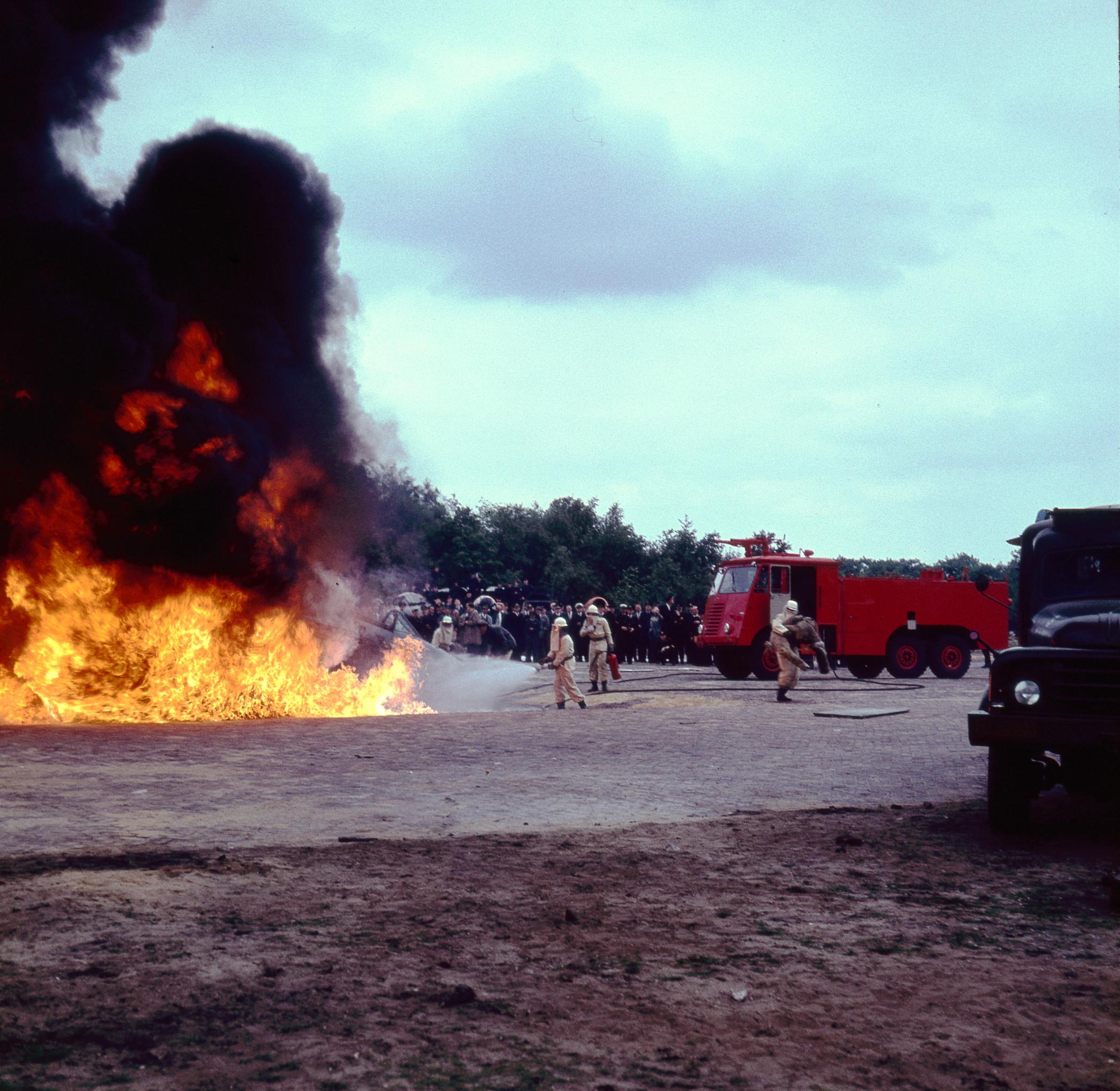 Naam: brandweer072.jpg
Bekeken: 1663
Grootte: 491,6 KB