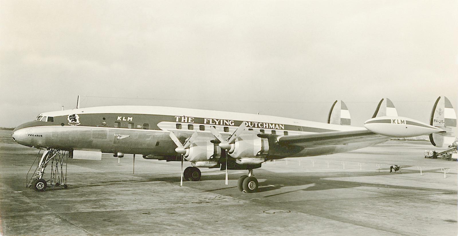 Naam: Kaart 797 (gecropt). PH-LKE 'Pegasus'. Lockheed L-1049 Super Constellation. 1600 breed.jpg
Bekeken: 739
Grootte: 135,2 KB