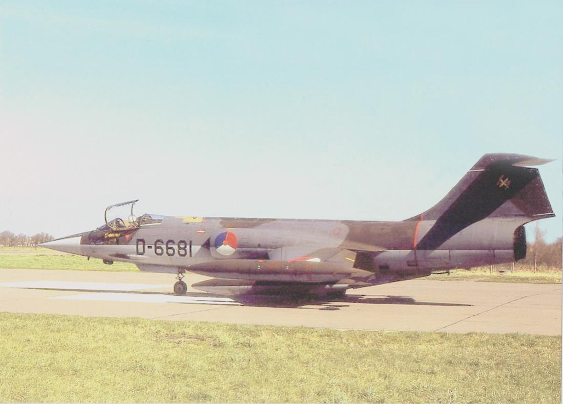 Naam: Foto 206. 'D-6681'. Lockheed F-104G Starfighter. 1100 breed.jpg
Bekeken: 1102
Grootte: 75,1 KB