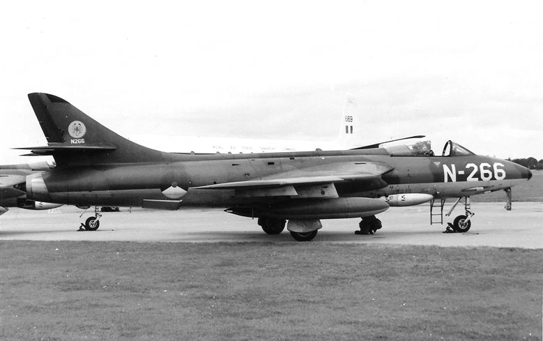Naam: N-266 01 RAF Benson 17 sep 1960.jpg
Bekeken: 787
Grootte: 54,4 KB