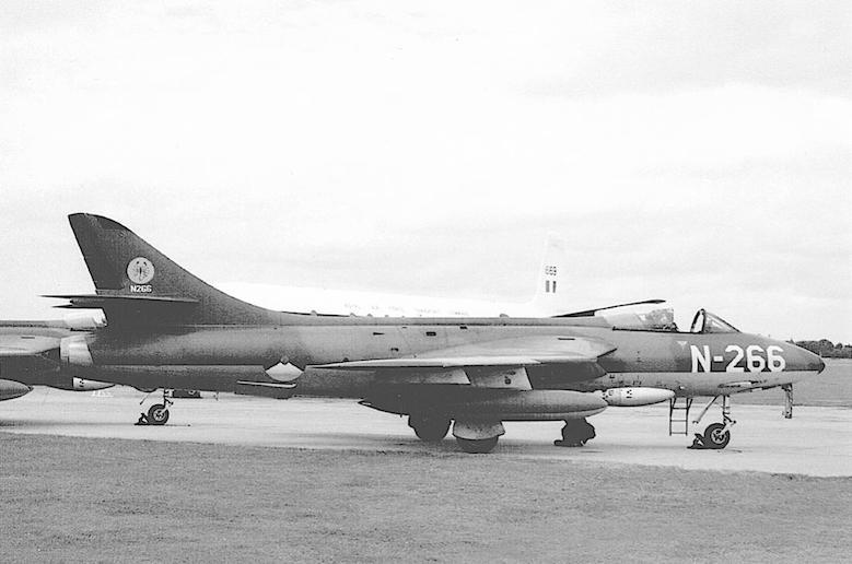 Naam: Foto 207. 'N-266'. Hawker Hunter F.Mk.6 van 325 Squadron. 779 breed.jpg
Bekeken: 1711
Grootte: 45,9 KB