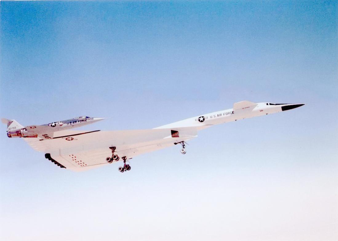 Naam: Foto 717. North American XB-70 Valkyrie. 1100 breed.jpg
Bekeken: 552
Grootte: 48,5 KB