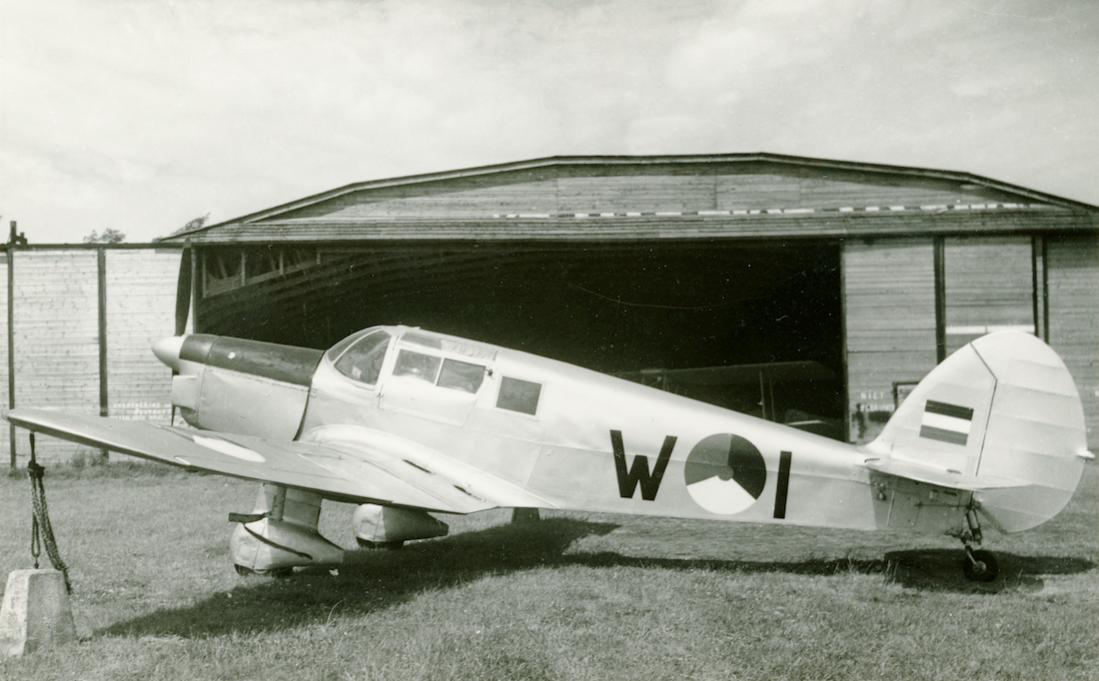 Naam: Foto 216. 'W-1'. Percival Proctor Mk. III. 1100 breed.jpg
Bekeken: 1535
Grootte: 85,9 KB