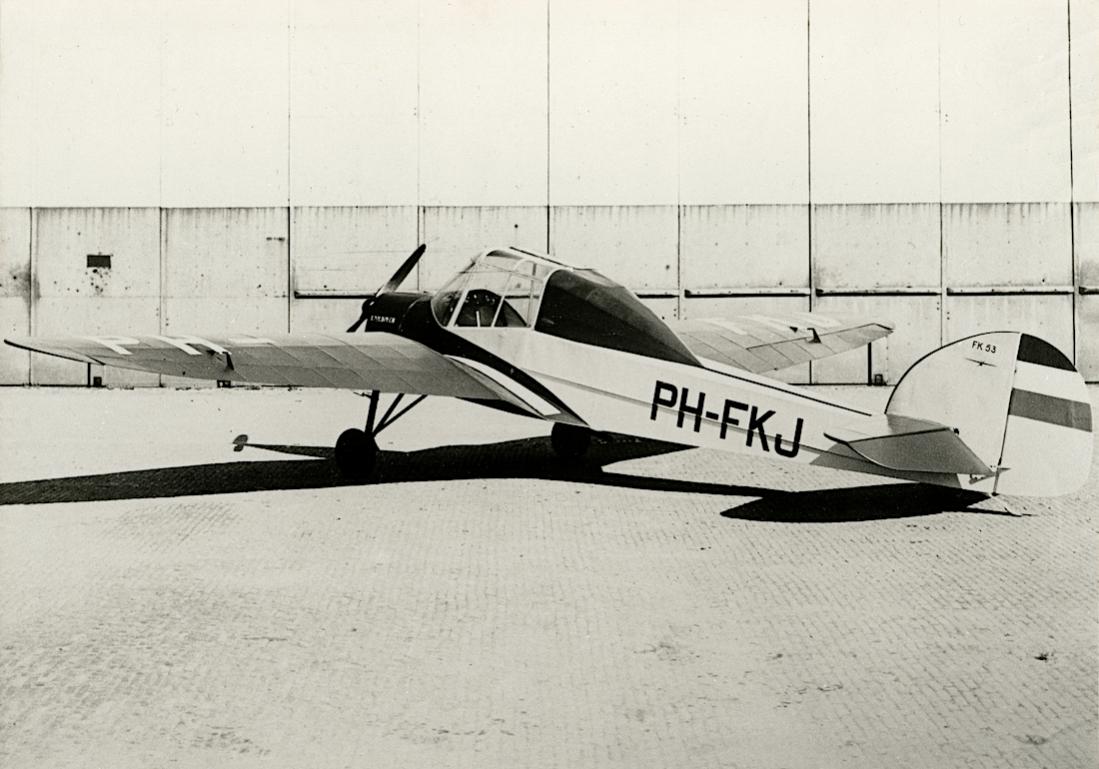 Naam: Foto 225. PH-FKJ. Koolhoven FK.53 Junio. 1100 breed.jpg
Bekeken: 901
Grootte: 95,9 KB