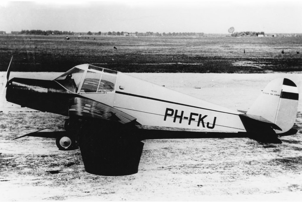 Naam: FK.53 02 PH-FKJ 10.jpg
Bekeken: 1211
Grootte: 192,8 KB