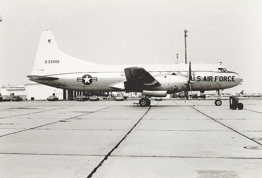 Naam: Foto 727. Convair T-29D. 53-3496 : 0-33496 (MSN 52-42) to MASDC Feb 1975. Later CP-1433. 1100 br.jpg
Bekeken: 1048
Grootte: 104,3 KB