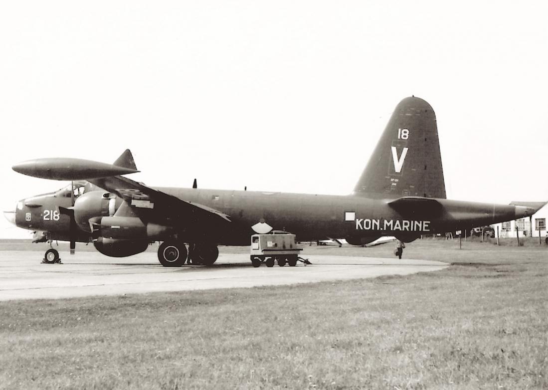 Naam: #351. '218'. Lockheed SP-2H Neptune. 1100 breed.jpg
Bekeken: 3004
Grootte: 76,4 KB