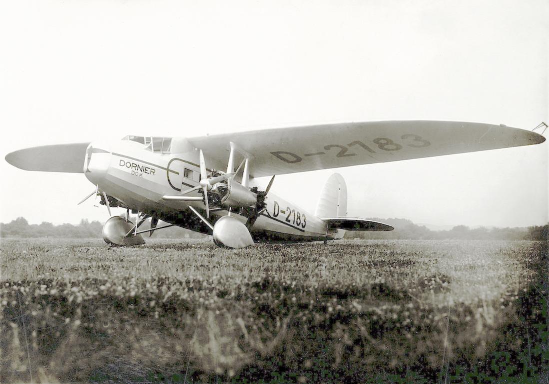 Naam: Foto 469. D-2183. Dornier Do K3. 1100 breed.jpg
Bekeken: 1484
Grootte: 107,7 KB