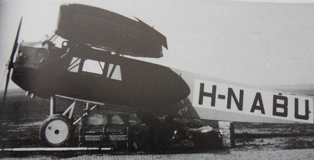 Naam: Fokker F.III  H-NABU.jpg
Bekeken: 2022
Grootte: 316,6 KB