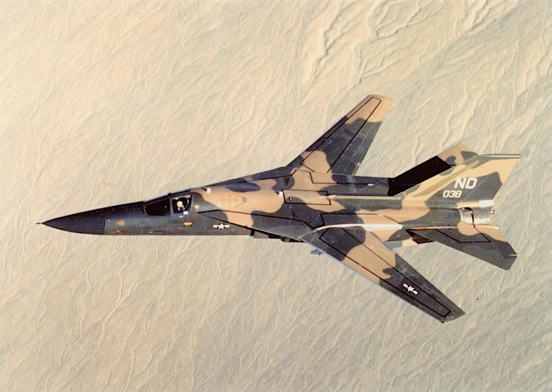 Naam: Foto 739. F-111 Aardvark. 1100 breed.jpg
Bekeken: 1371
Grootte: 98,7 KB