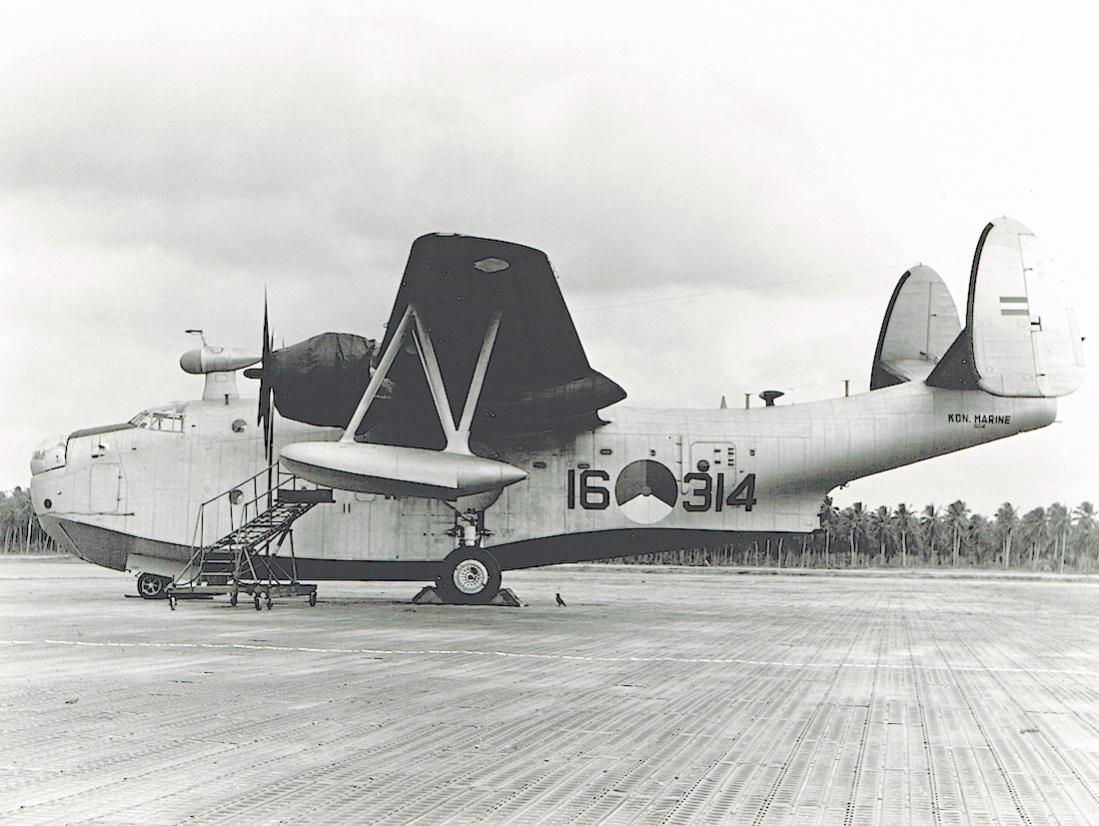 Naam: #359. '16-314' (= 'P-306'). Martin PBM-5A Mariner, 1100 breed.jpg
Bekeken: 1149
Grootte: 107,1 KB