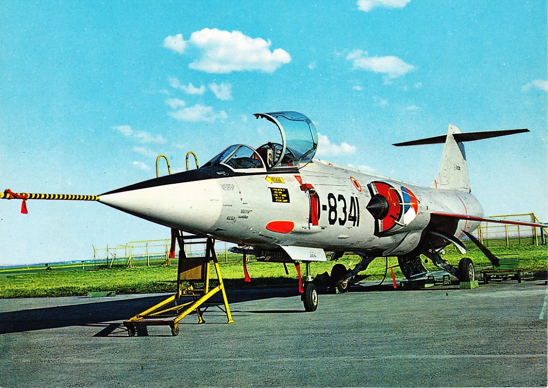 Naam: F-104G D-8341 (kaart #8).jpg
Bekeken: 1826
Grootte: 436,9 KB