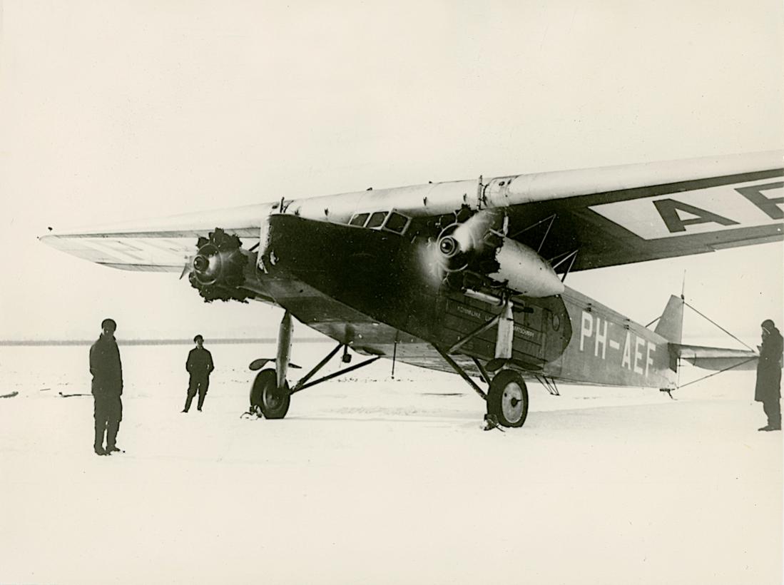 Naam: Foto 324. PH-AEF (H-NAEF), Fokker F.VIII. Wintertijd. 1100 breed.jpg
Bekeken: 1930
Grootte: 63,7 KB