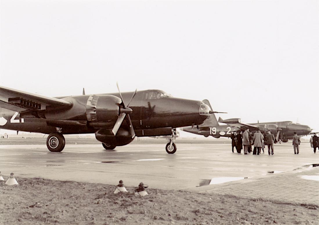 Naam: #360. Lockheed P2V-5 Neptune. 1100 breed.jpg
Bekeken: 1386
Grootte: 78,8 KB