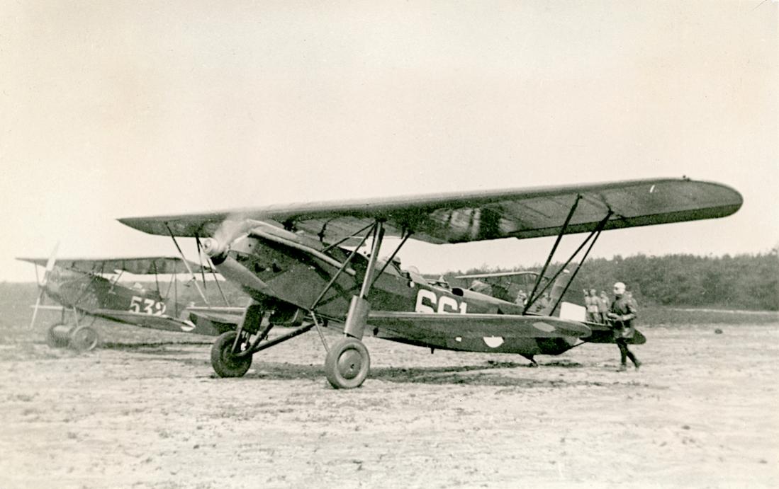 Naam: Foto 121. Fokker C.IX ('661') en Fokker C.I. ('532'). 1100 breed.jpg
Bekeken: 1260
Grootte: 84,5 KB