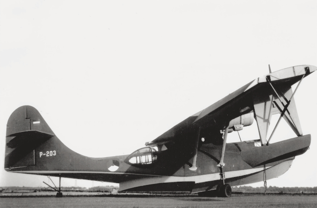 Naam: #362. 'P-203' (ex JX219). Consolidated PBY-5 Catalina. 1100 breed.jpg
Bekeken: 988
Grootte: 329,2 KB