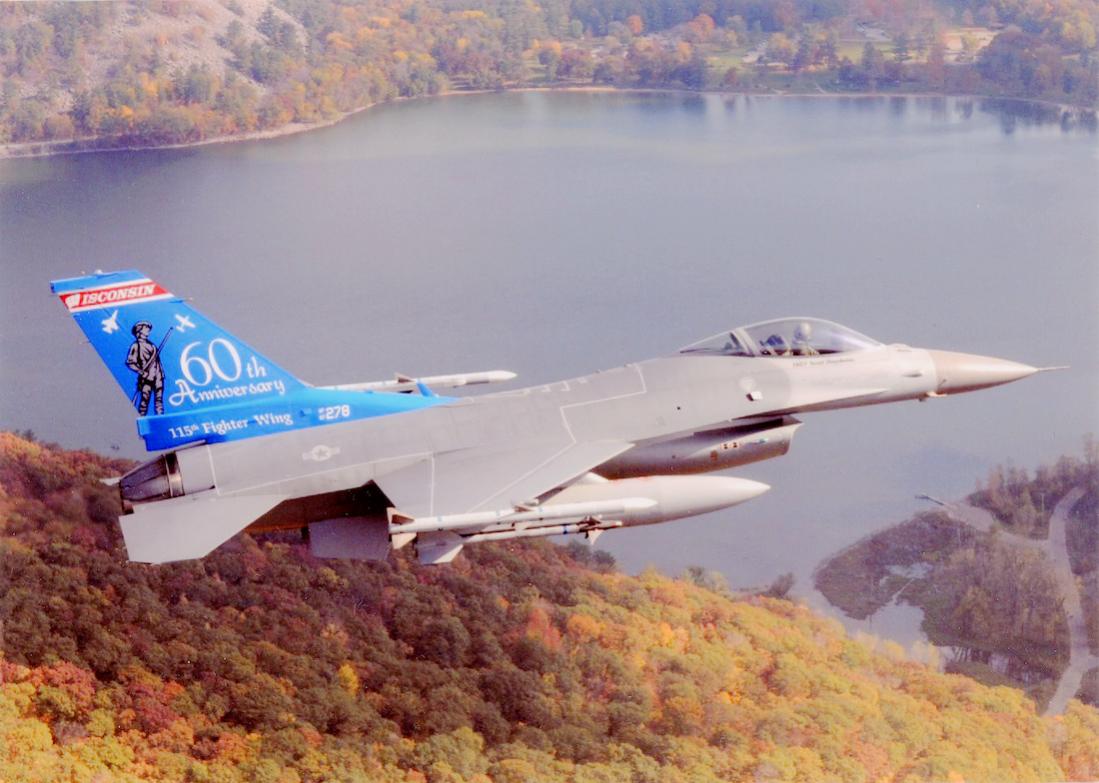 Naam: Foto 752. F-16C Fighting Falcon, 115th Fighter Wing, 176th Fighter Squadron Wisconsin Air Nation.jpg
Bekeken: 6009
Grootte: 101,4 KB