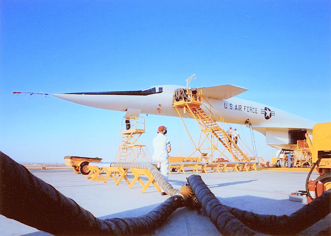 Naam: Foto 754. North American XB-70 Valkyrie. 1100 breed.jpg
Bekeken: 581
Grootte: 366,0 KB