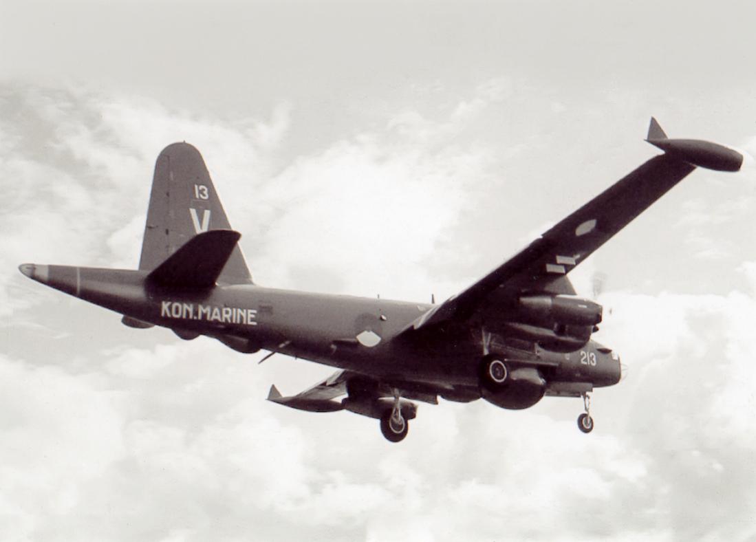 Naam: #367. '213'. Lockheed Neptune. 1100 breed.jpg
Bekeken: 799
Grootte: 48,8 KB