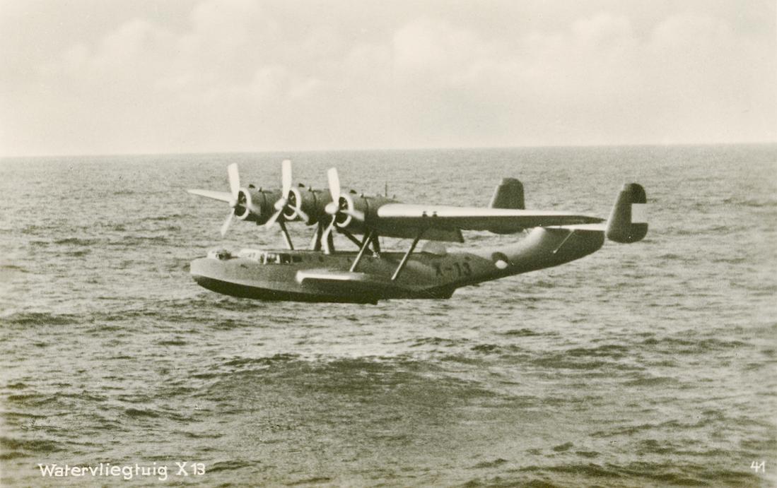 Naam: Kaart 827. 'X-13'. Dornier Do-24K-1. 1100 breed.jpg
Bekeken: 996
Grootte: 98,6 KB