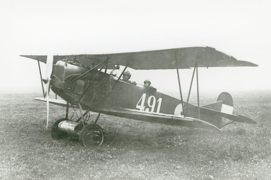 Naam: Foto 130. '491'. Fokker C.I. 1100 breed.jpg
Bekeken: 1000
Grootte: 82,9 KB