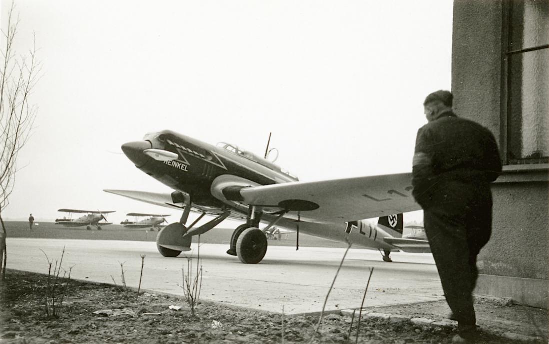 Naam: Foto 566. Heinkel He 70. 1100 breed.jpg
Bekeken: 606
Grootte: 86,4 KB