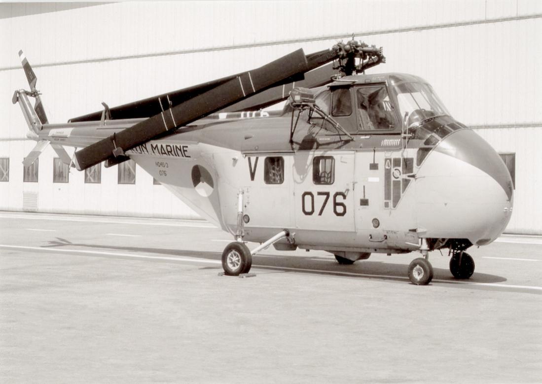 Naam: #381. 076 (eerder H-2) %22Salom�%22. Sikorsky HO4S-3 (UH-19F). 1100 breed.jpg
Bekeken: 1448
Grootte: 81,3 KB