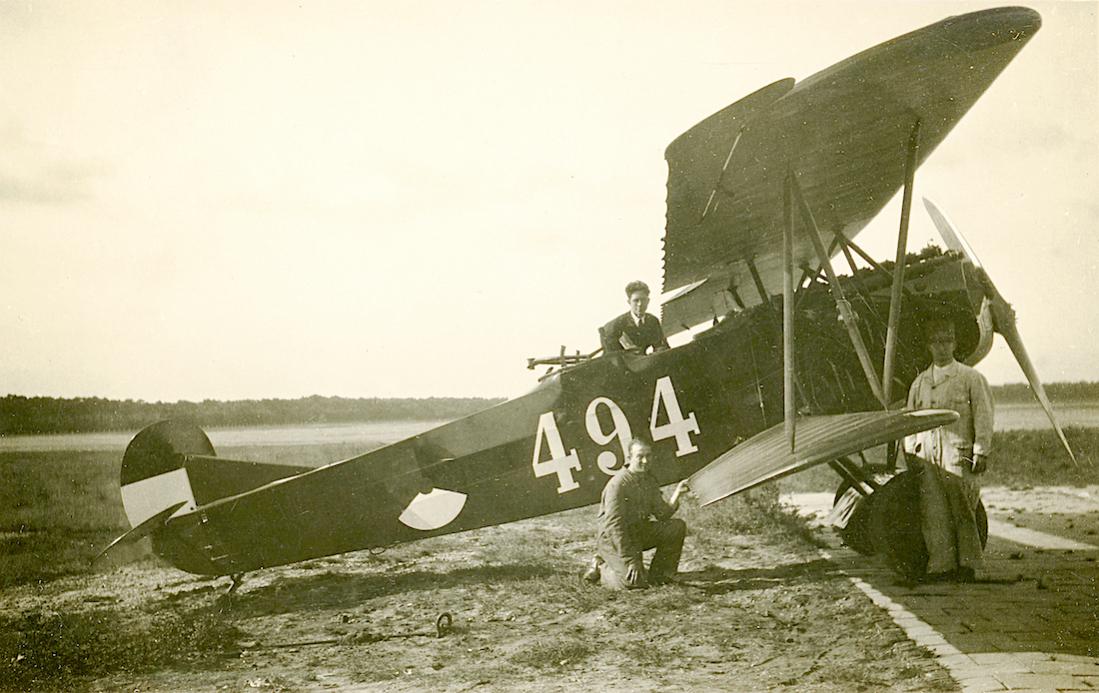 Naam: Foto 135. '494'. Fokker C.I. 1100 breed.jpg
Bekeken: 383
Grootte: 102,3 KB