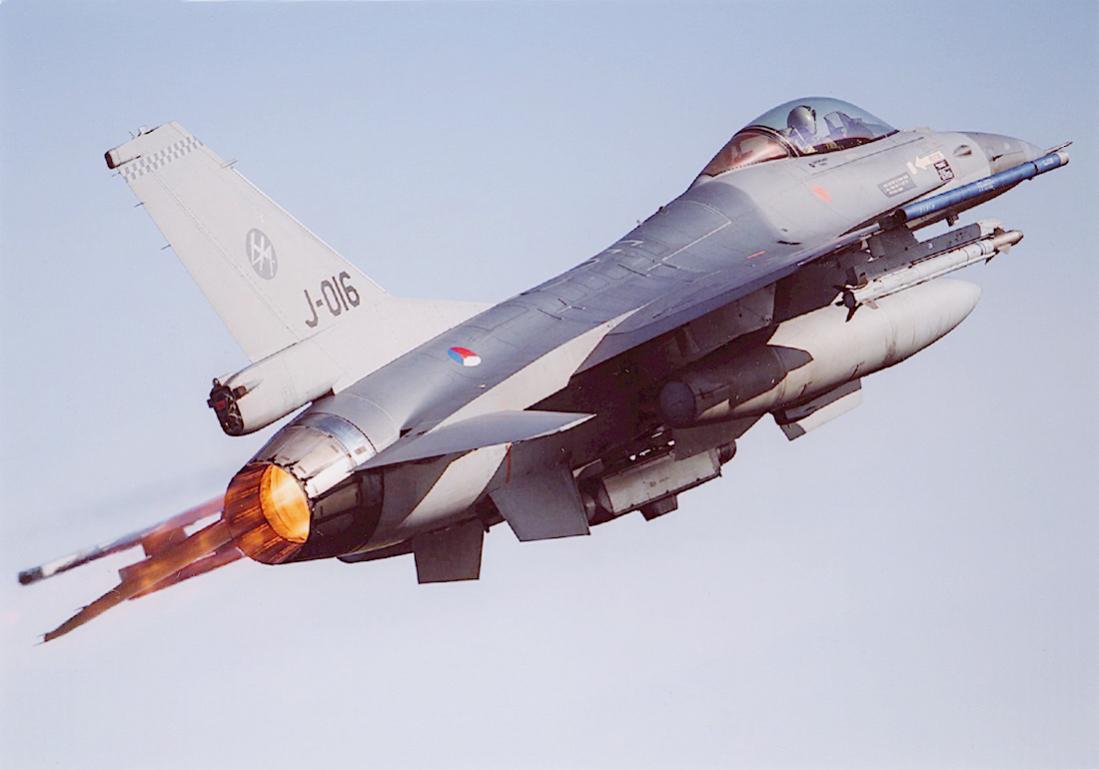 Naam: Foto 263. J-016. General Dynamics F-16 MLU. 1100 breed.jpg
Bekeken: 822
Grootte: 55,9 KB