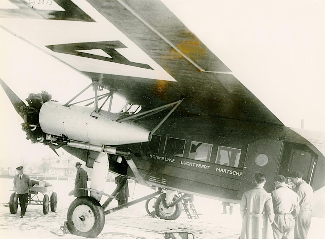 Naam: Foto 360. -AE?. Fokker F.VIII. 1100 breed.jpg
Bekeken: 631
Grootte: 103,6 KB