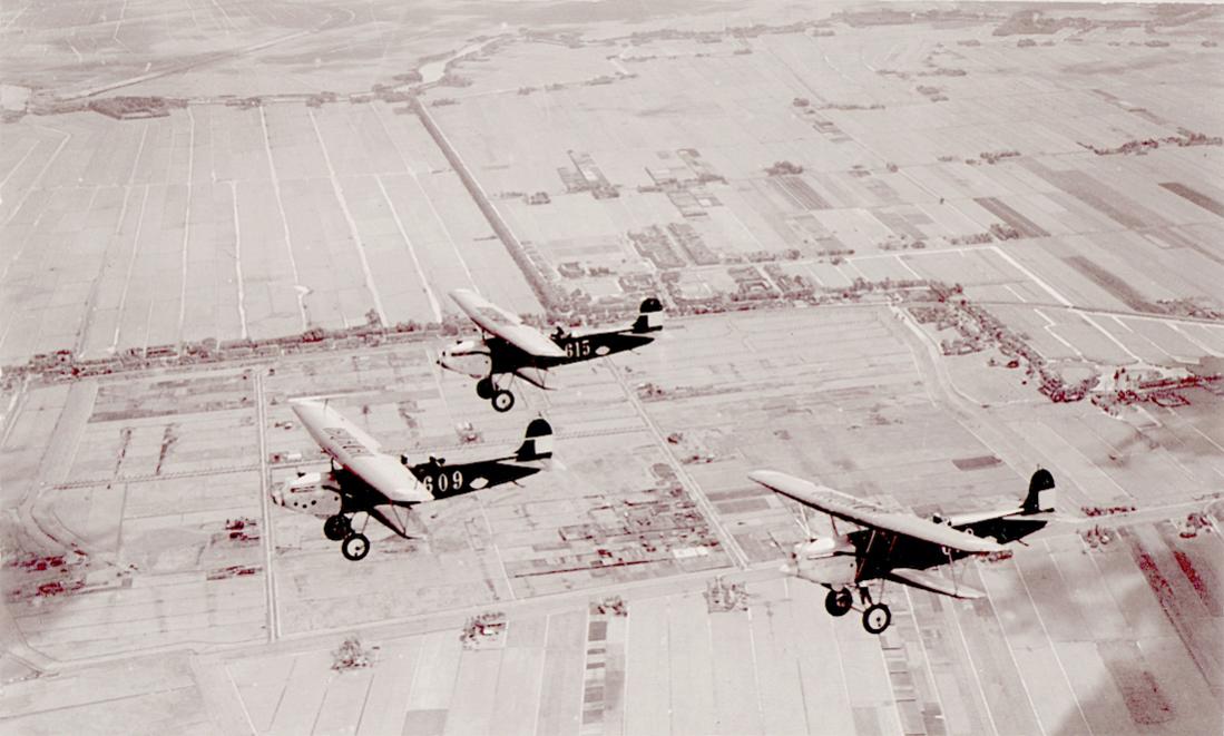 Naam: Foto 136. Drietal Fokker C.VI. 1100 breed.jpg
Bekeken: 1375
Grootte: 90,0 KB